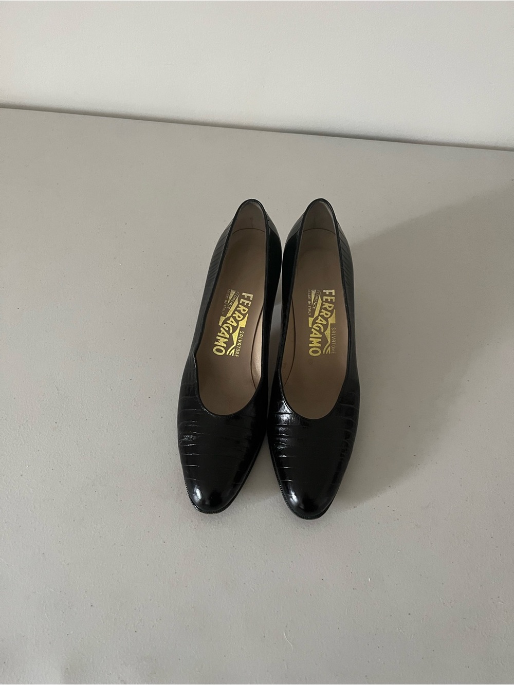 Salvatore Ferragamo Italian Leather Black Croc-Embossed Mid Heel Pumps - Picture 7 of 16